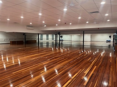 Studio 1 meeting room